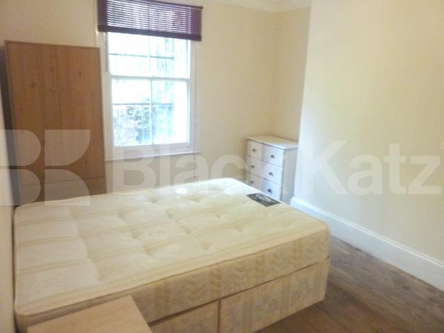 			NEW INSTRUCTION!, 3 Bedroom, 1 bath, 1 reception Flat			 Hillmarton Road, CALEDONIAN ROAD 